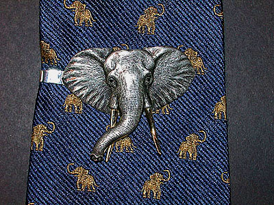 Afrikanischer Elefant als Krawattenklammer in Silber - African Elephant as tie clip in silver