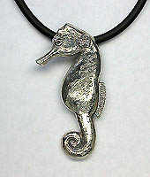 Seahorse as pendant in silver